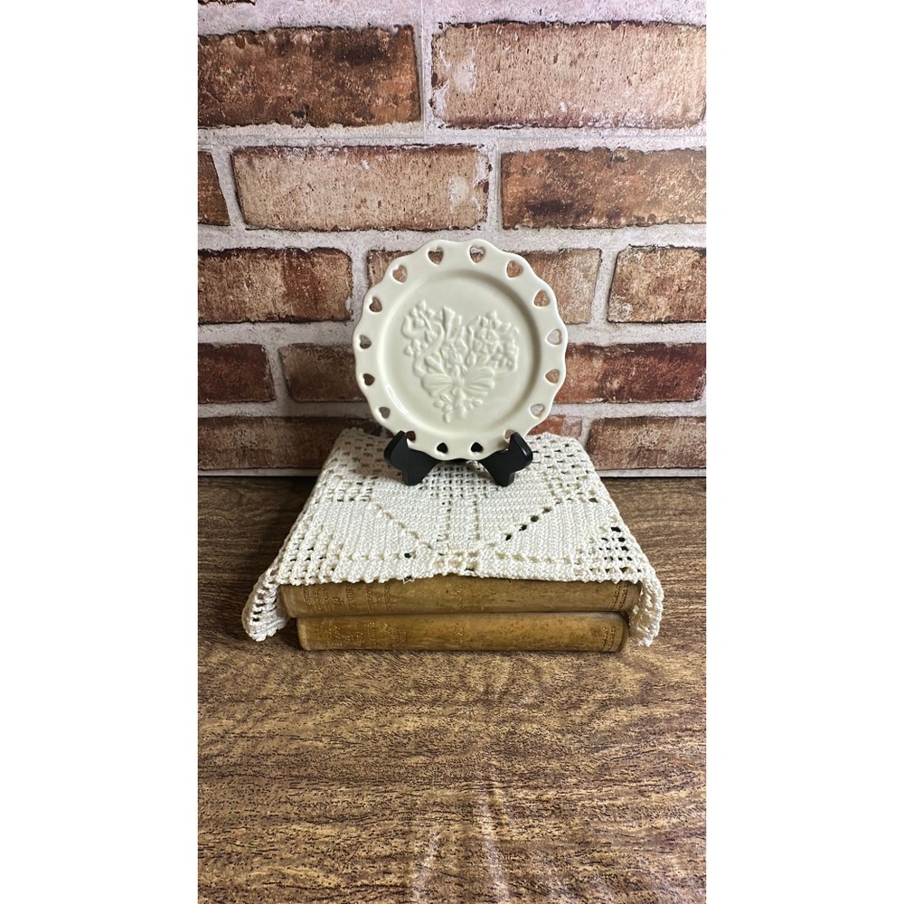 Longaberger Pottery Sweetest Heart Candle Plate 5.75"